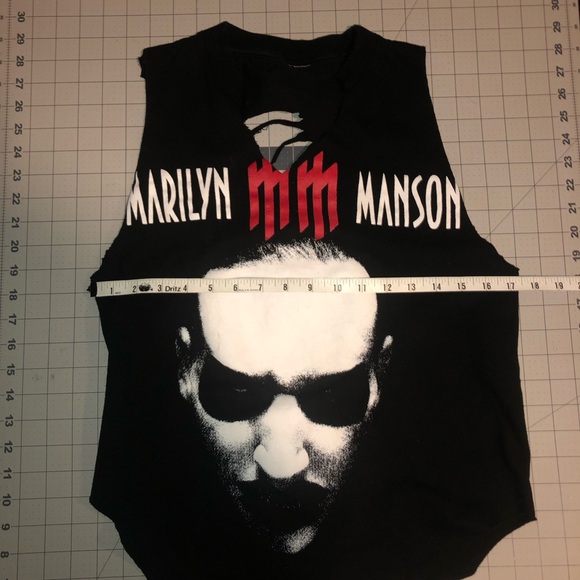 Marilyn Manson (band). Women’s Distressed Shirt. Size small. Black color. - Picture 4 of 10